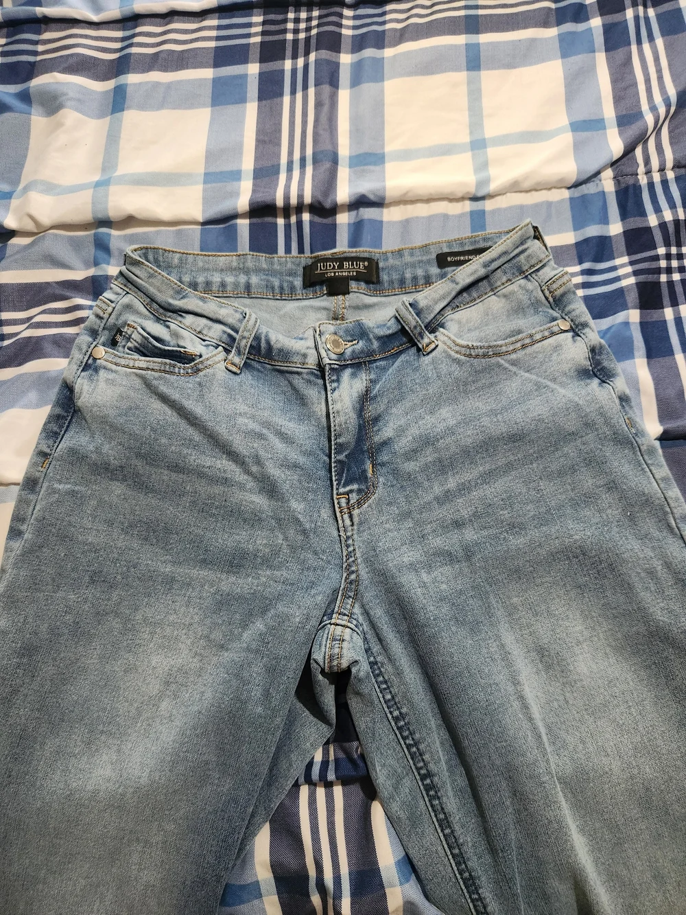 Judy Blue Boyfriend Fit Light Wash High-Rise Jeans